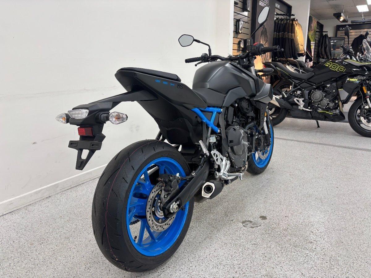 2026 SUZUKI GSX-8S ROAD