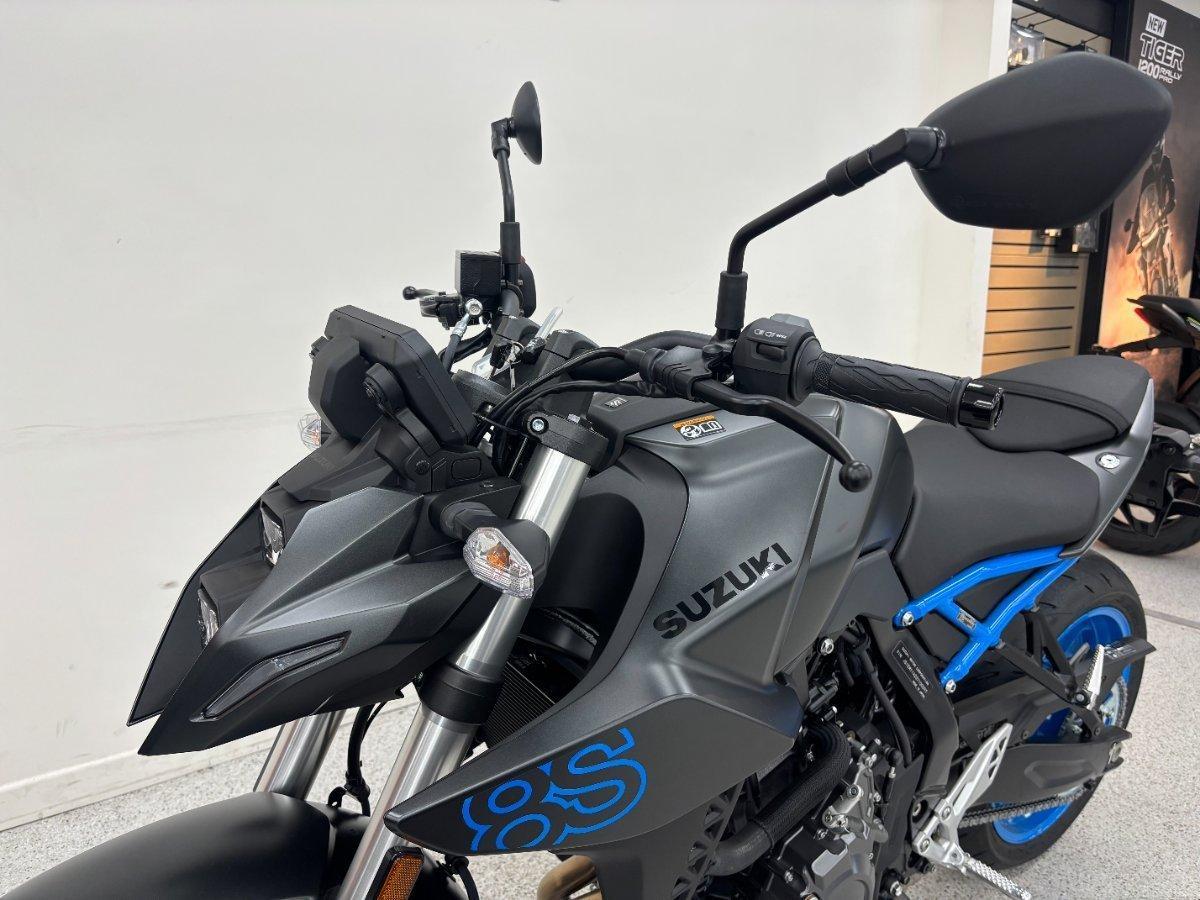 2026 SUZUKI GSX-8S ROAD