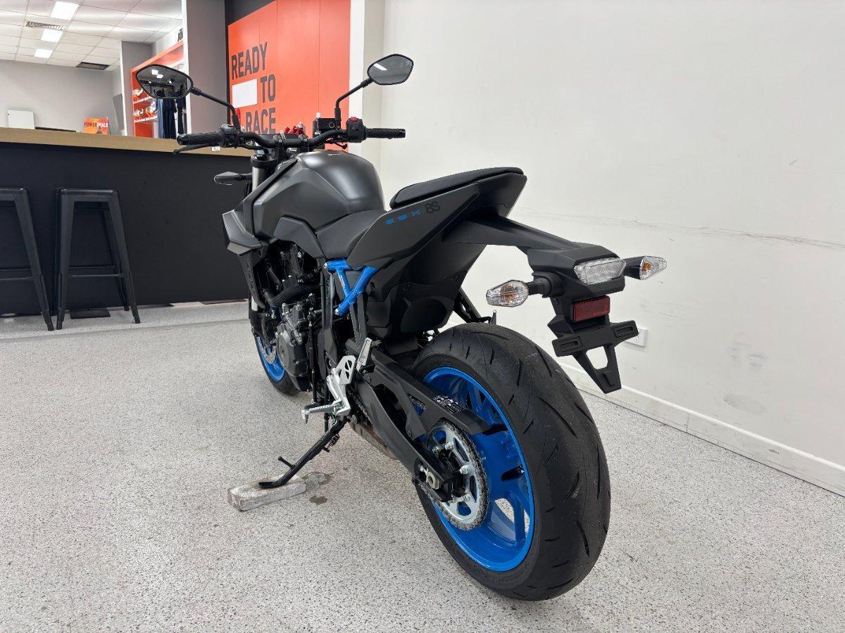 2026 SUZUKI GSX-8S ROAD