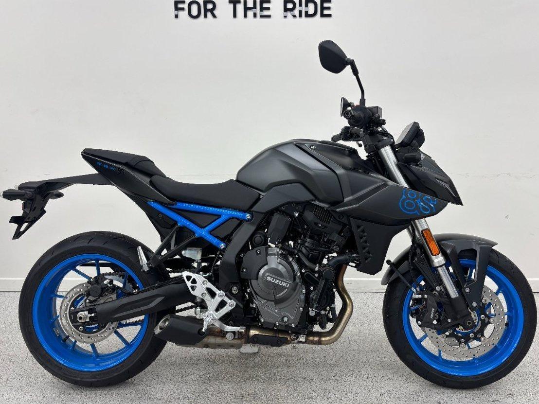 2026 SUZUKI GSX-8S ROAD