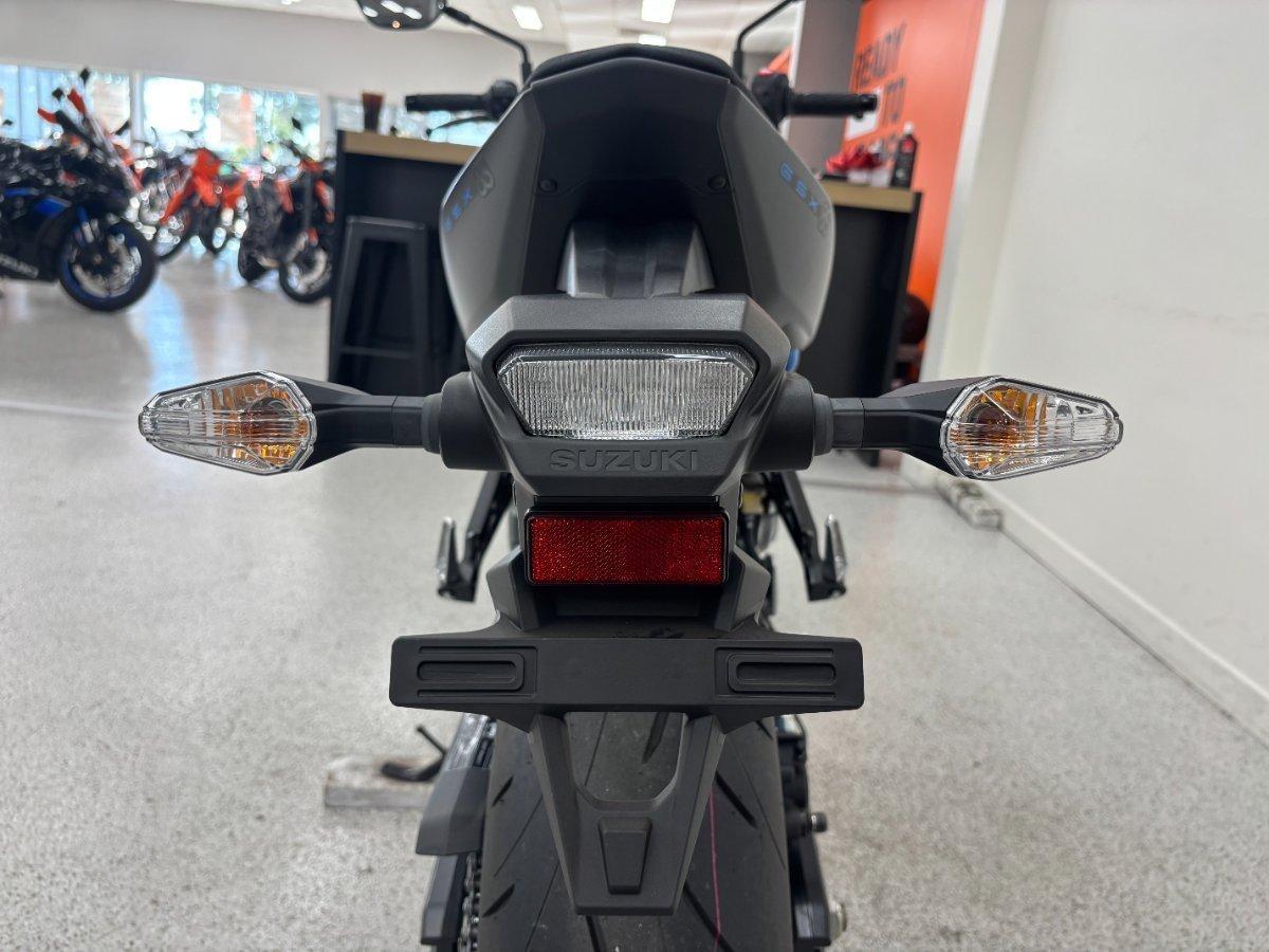 2026 SUZUKI GSX-8S ROAD