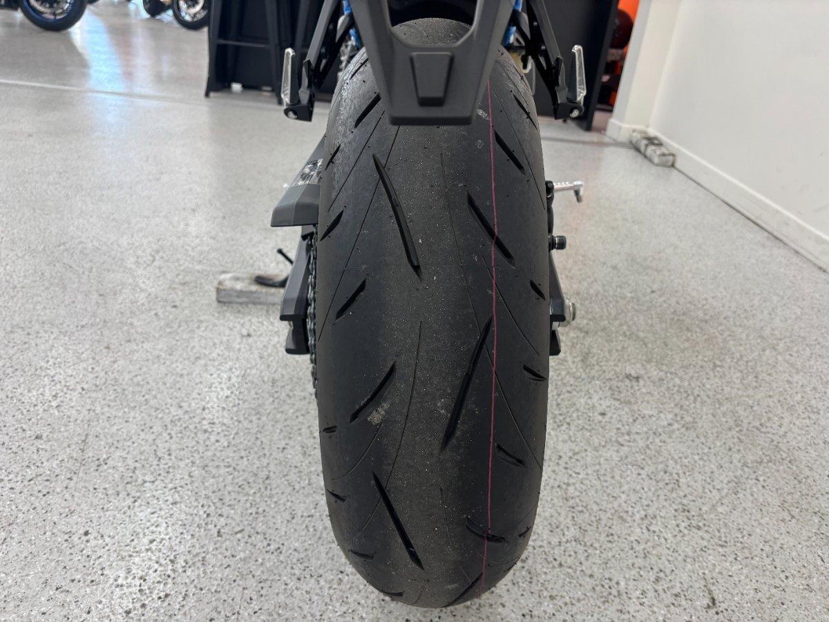 2026 SUZUKI GSX-8S ROAD