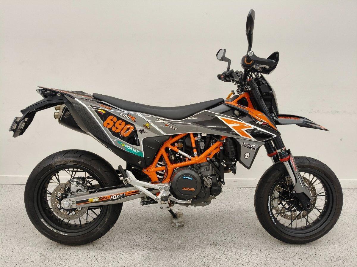 2019 KTM 690 SMC R SUPERMOTARD