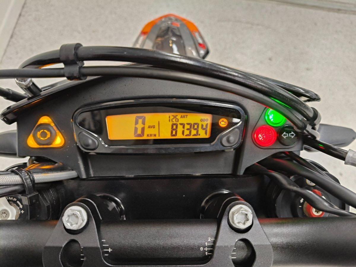 2019 KTM 690 SMC R SUPERMOTARD