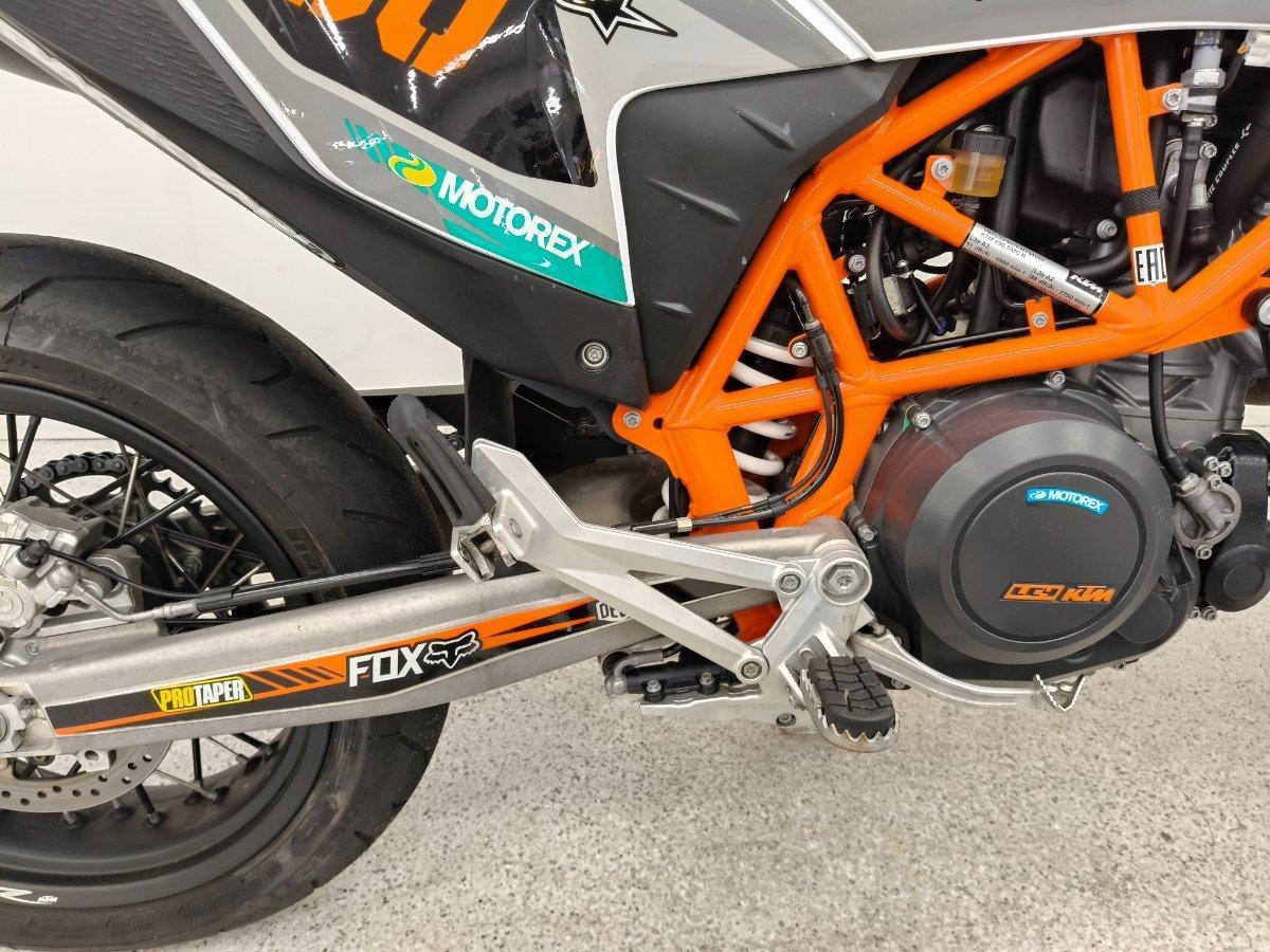 2019 KTM 690 SMC R SUPERMOTARD