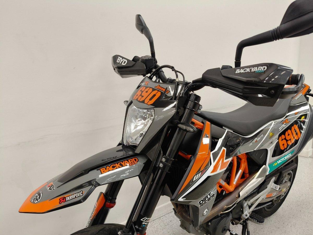2019 KTM 690 SMC R SUPERMOTARD