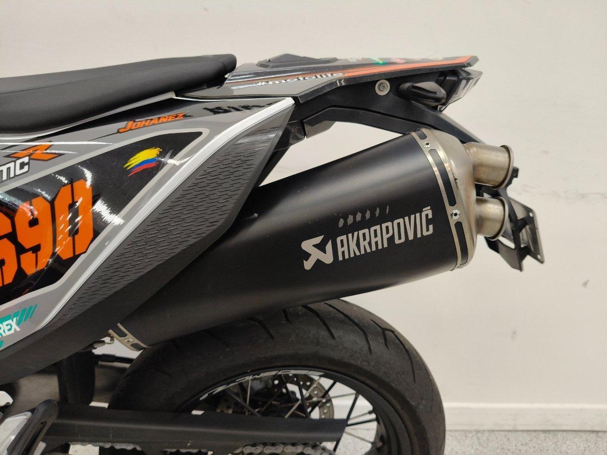 2019 KTM 690 SMC R SUPERMOTARD