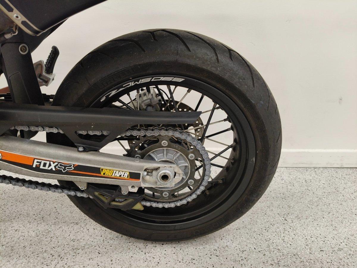2019 KTM 690 SMC R SUPERMOTARD
