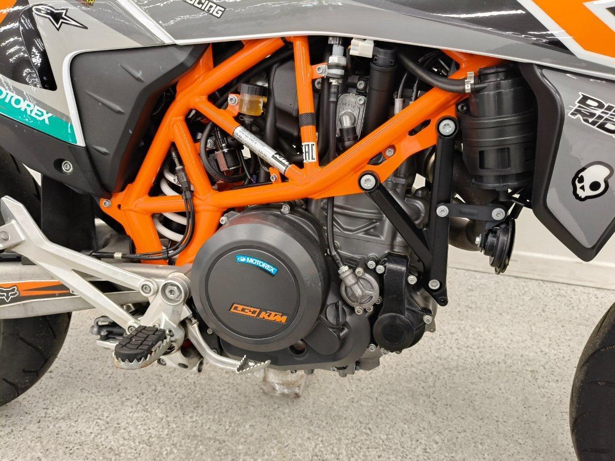 2019 KTM 690 SMC R SUPERMOTARD