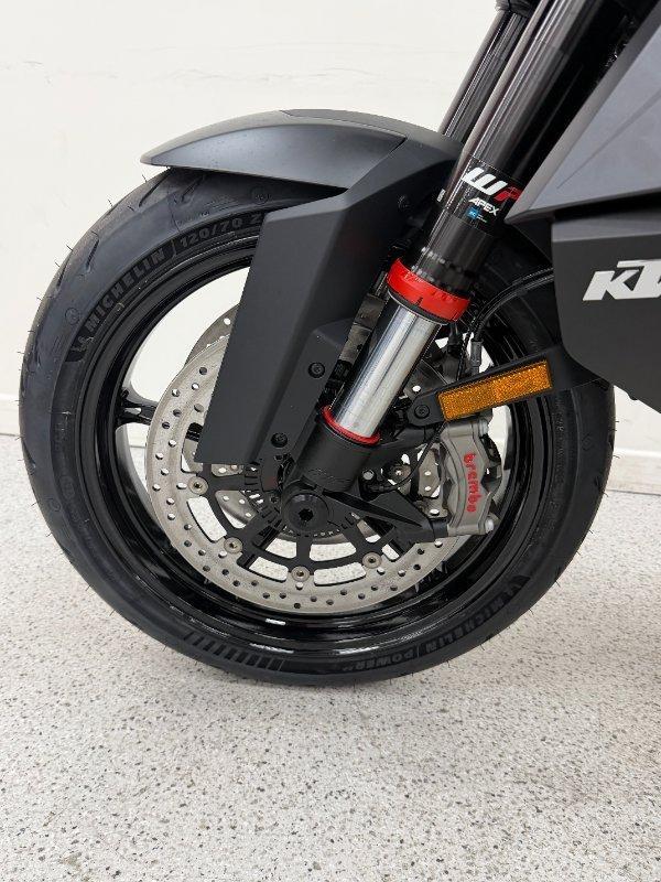 2026 KTM 1390 SUPER DUKE R SPORTS