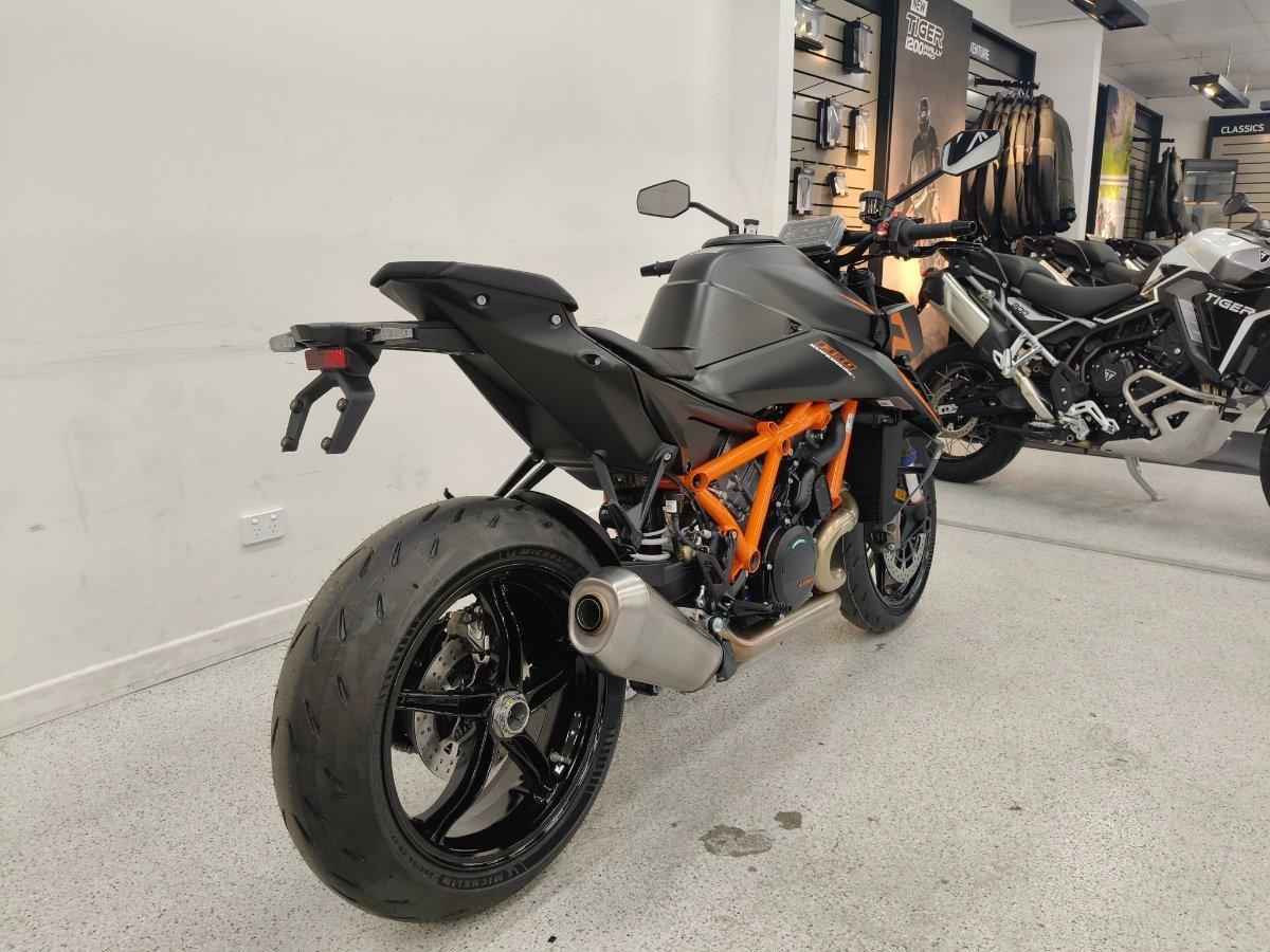 2026 KTM 1390 SUPER DUKE R EVO SPORTS