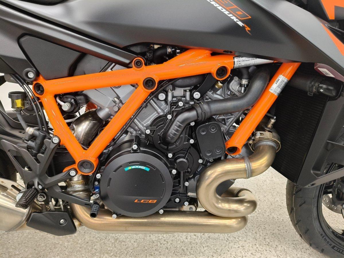 2026 KTM 1390 SUPER DUKE R EVO SPORTS