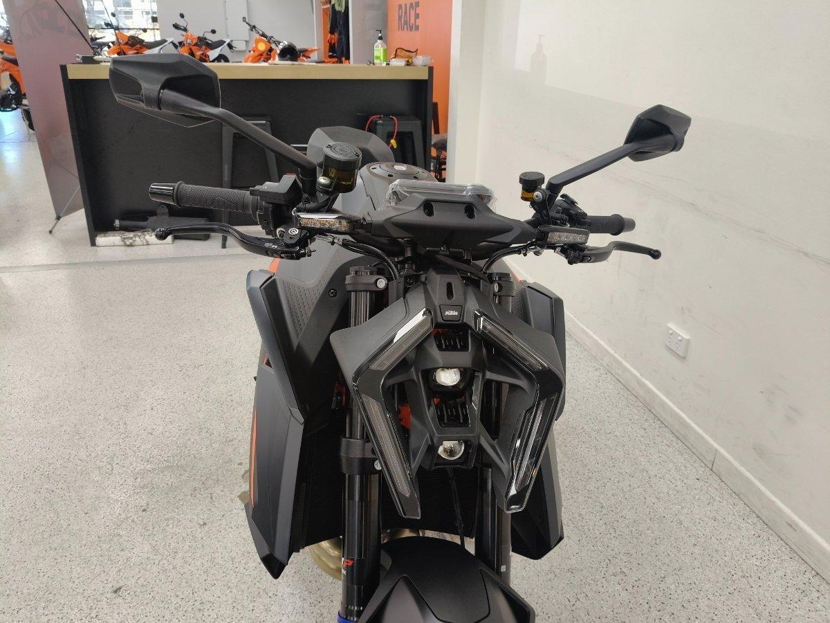 2026 KTM 1390 SUPER DUKE R EVO SPORTS