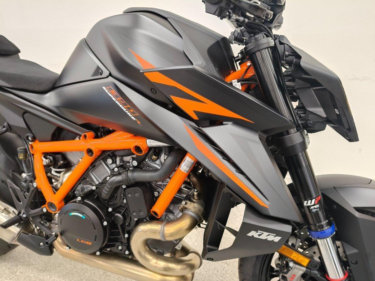 2026 KTM 1390 SUPER DUKE R EVO SPORTS