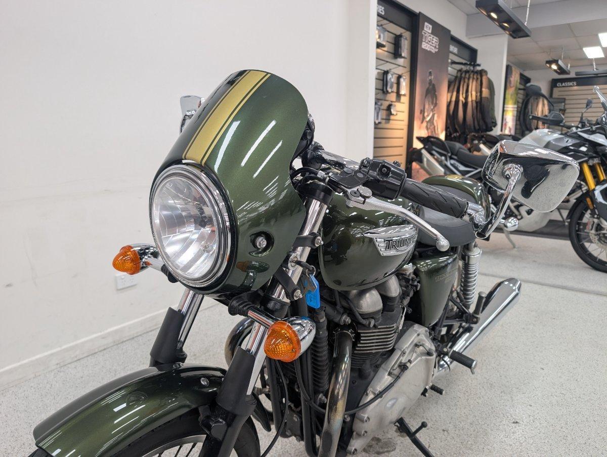 2013 TRIUMPH THRUXTON 900 ROAD