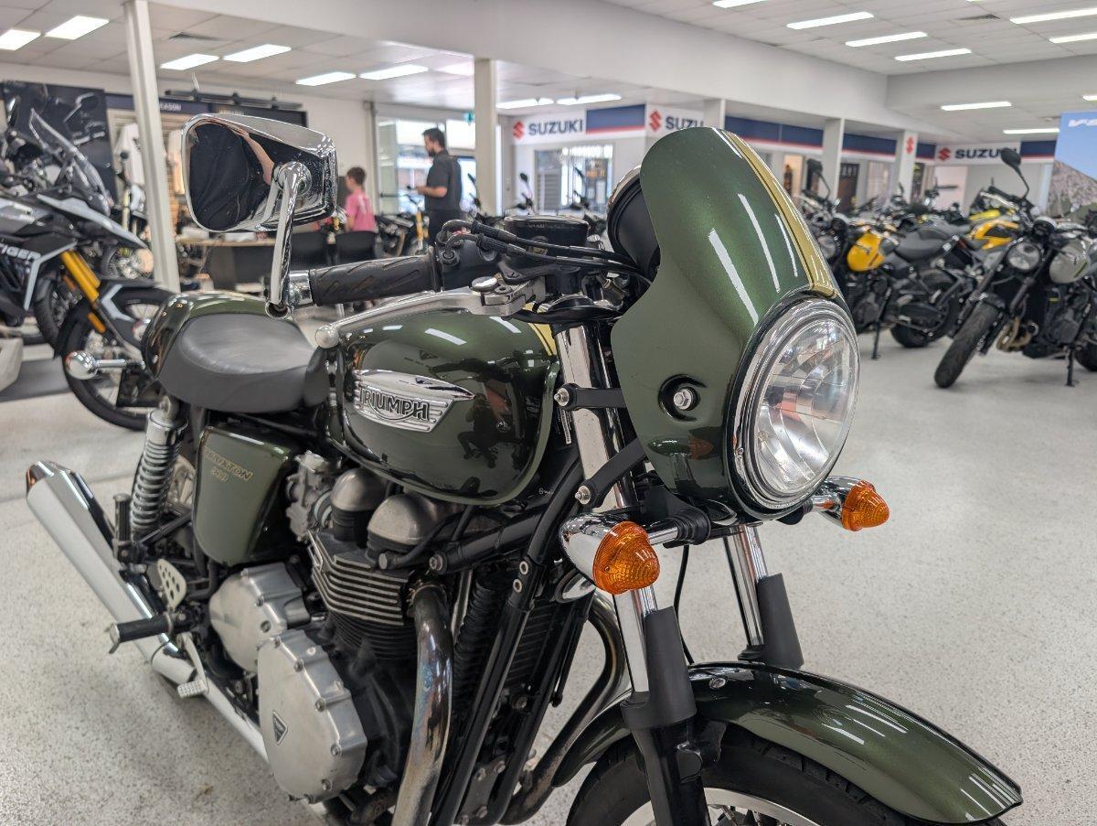 2013 TRIUMPH THRUXTON 900 ROAD