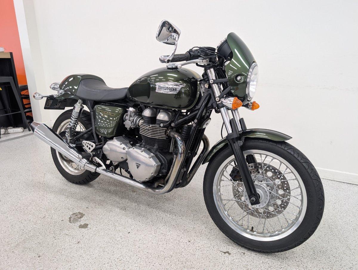 2013 TRIUMPH THRUXTON 900 ROAD