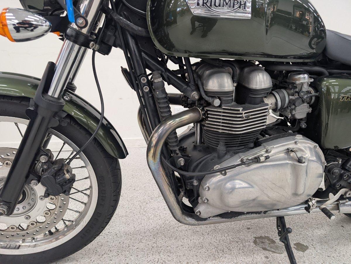 2013 TRIUMPH THRUXTON 900 ROAD