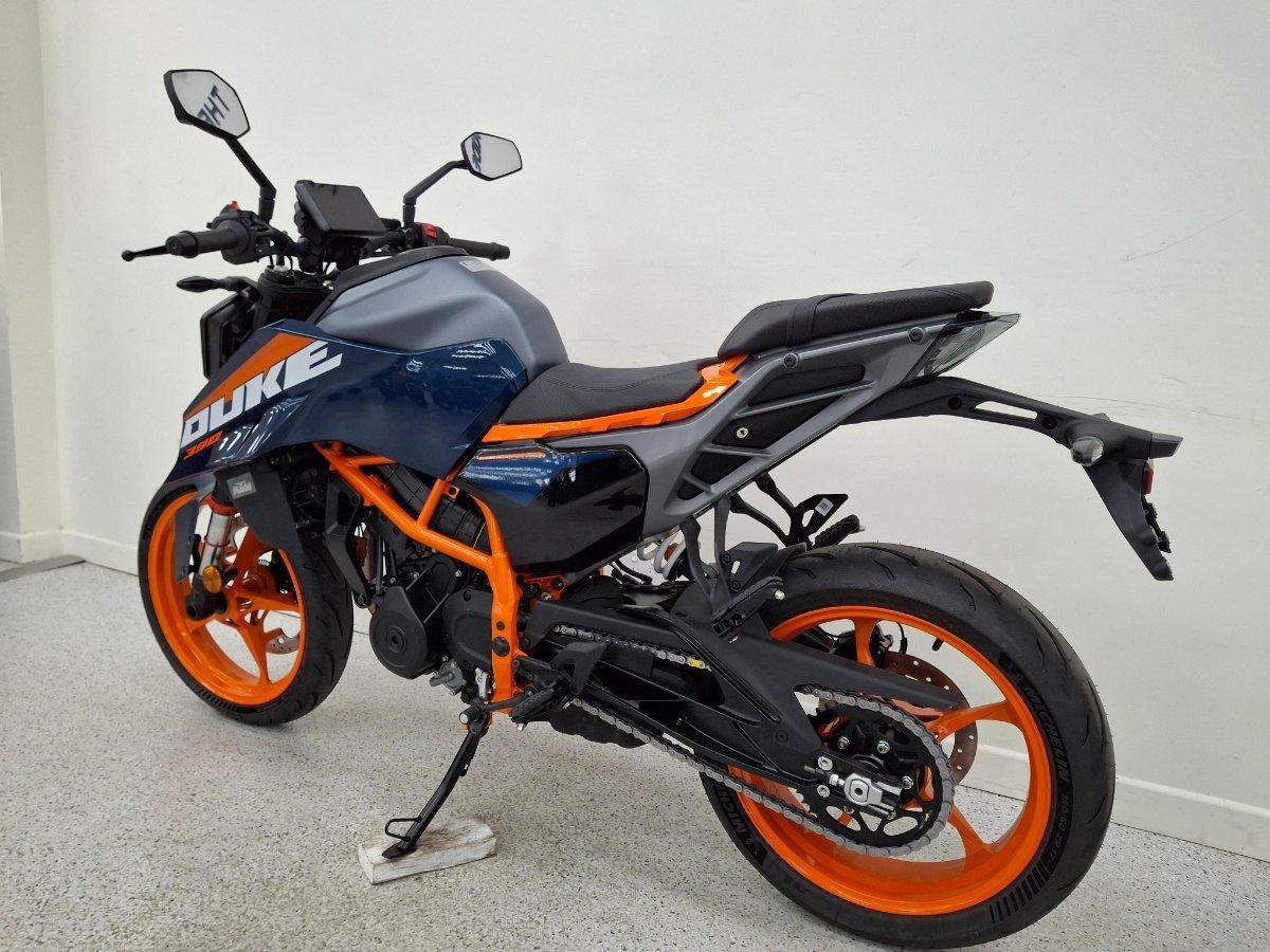 2025 KTM 390 DUKE ROAD