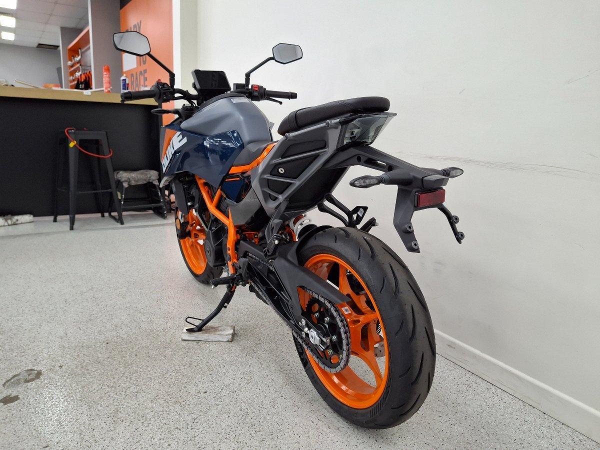 2025 KTM 390 DUKE ROAD
