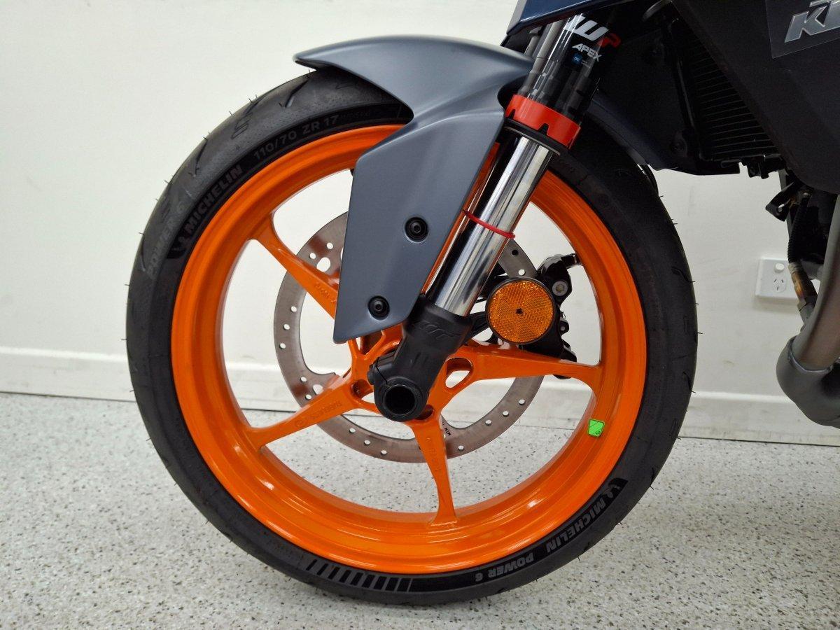 2025 KTM 390 DUKE ROAD