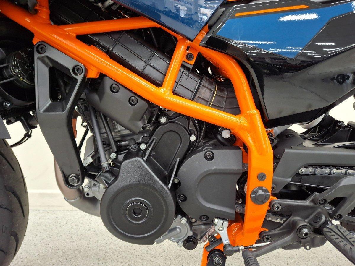 2025 KTM 390 DUKE ROAD