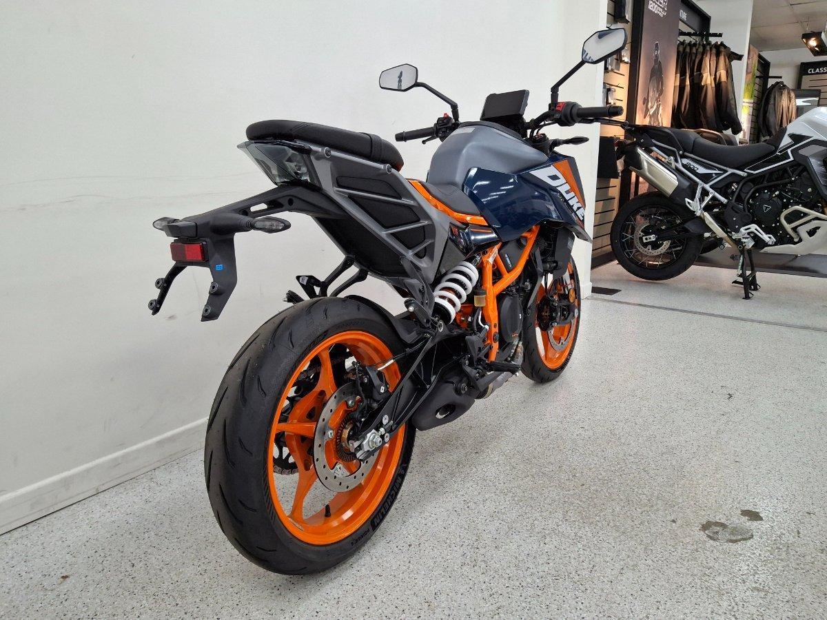 2025 KTM 390 DUKE ROAD
