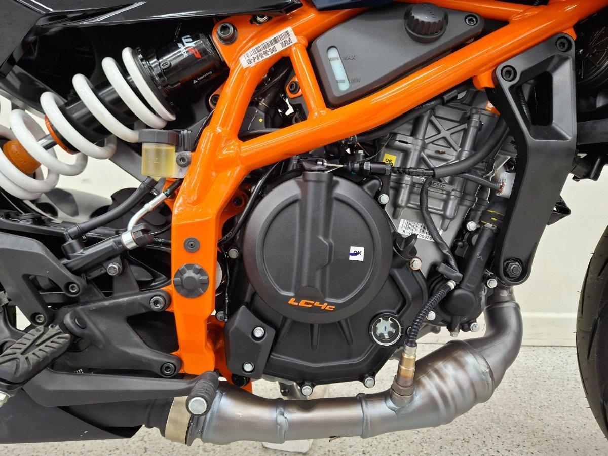 2025 KTM 390 DUKE ROAD