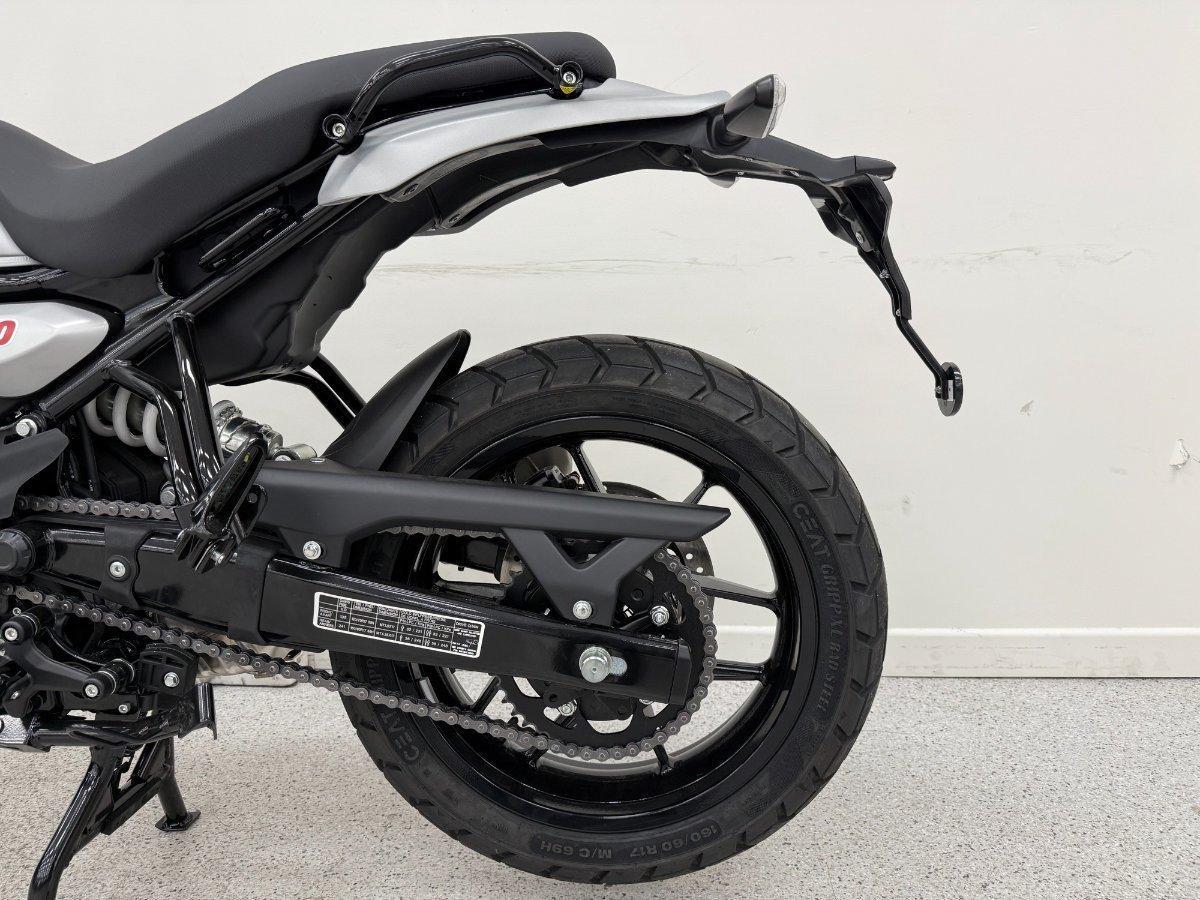 2026 ROYAL ENFIELD GUERILLA 450 ROAD
