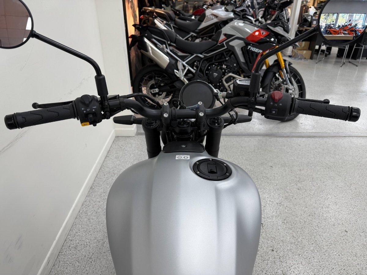 2026 ROYAL ENFIELD GUERILLA 450 ROAD