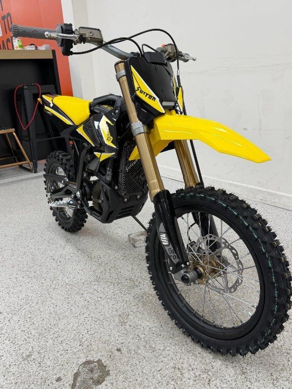 2025 SUR-RON HYPER BEE 14/12 TRAIL