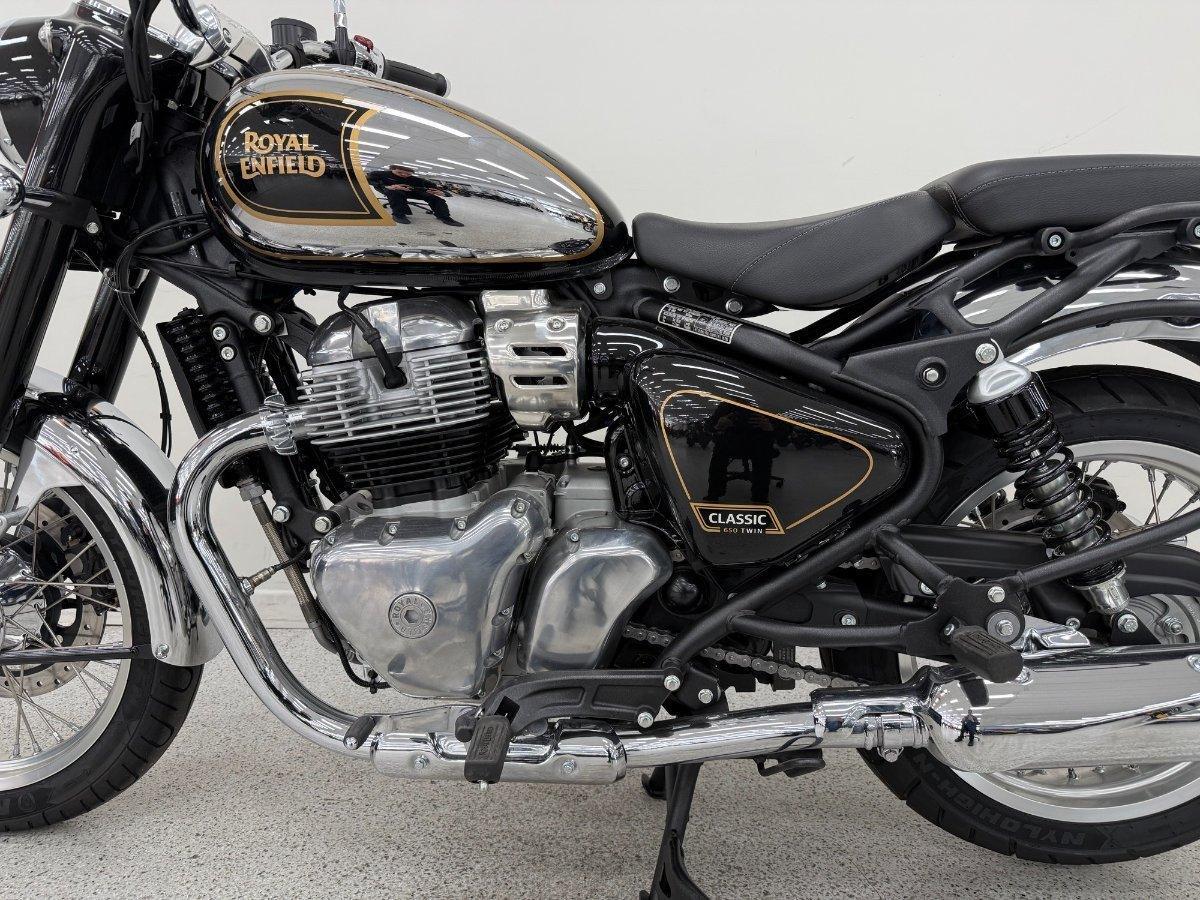2025 ROYAL ENFIELD CLASSIC 650 ROAD