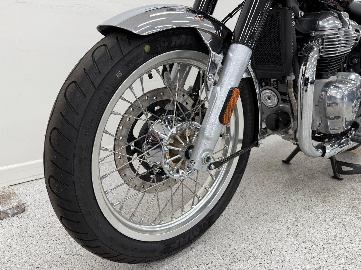 2025 ROYAL ENFIELD CLASSIC 650 ROAD