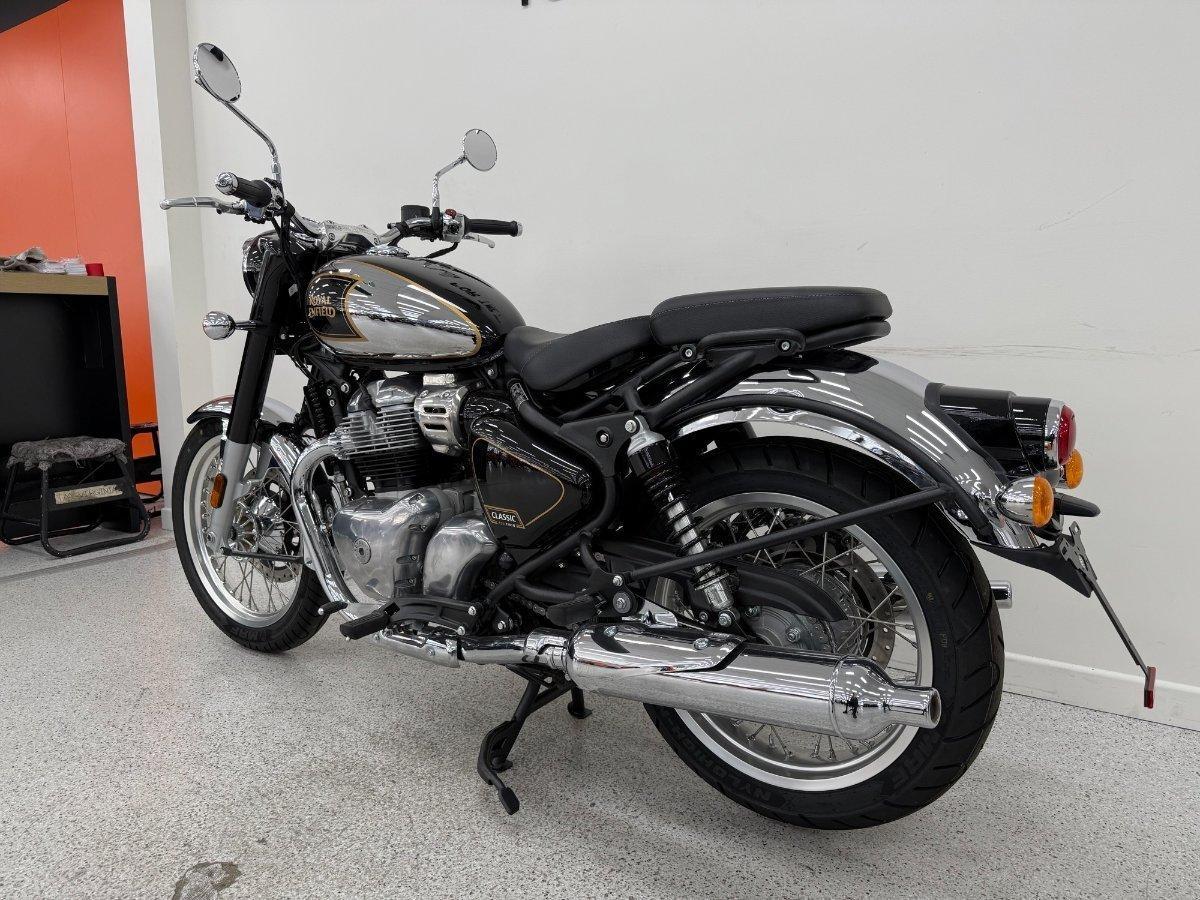 2025 ROYAL ENFIELD CLASSIC 650 ROAD