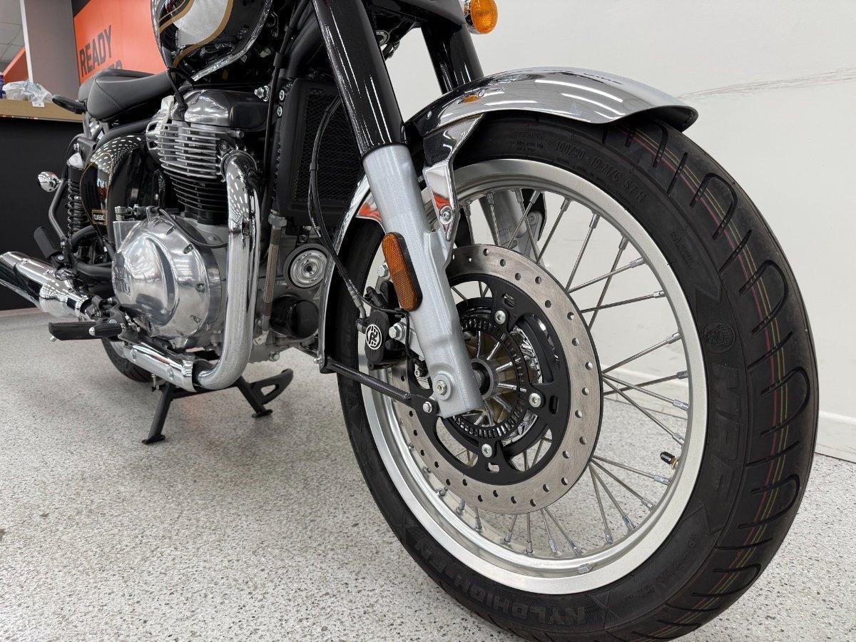 2025 ROYAL ENFIELD CLASSIC 650 ROAD