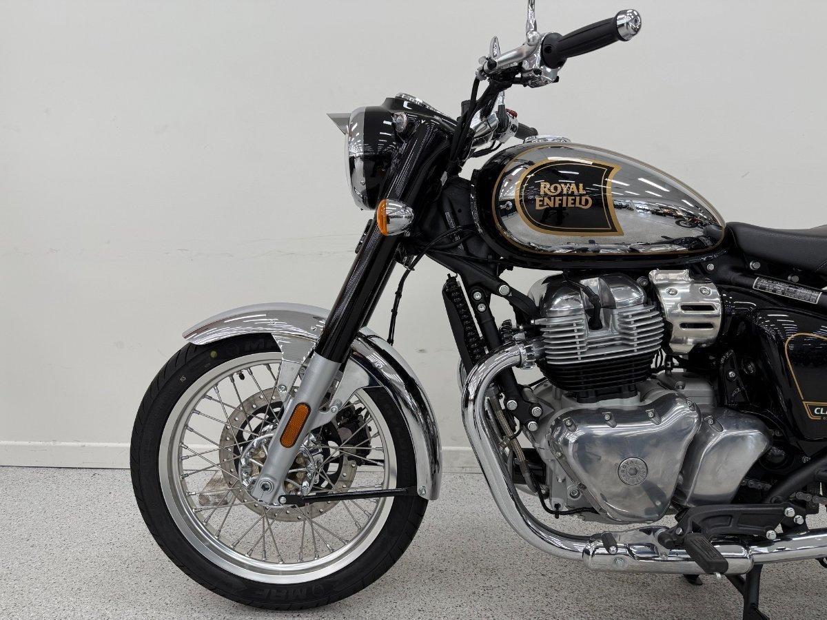 2025 ROYAL ENFIELD CLASSIC 650 ROAD