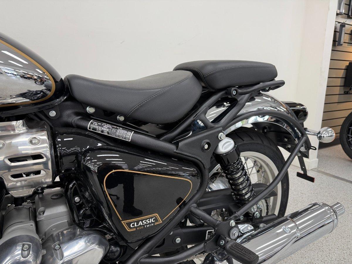 2025 ROYAL ENFIELD CLASSIC 650 ROAD