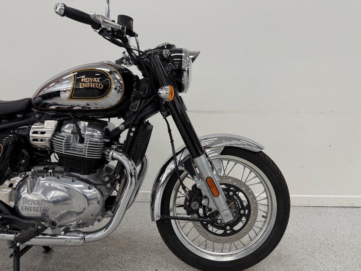 2025 ROYAL ENFIELD CLASSIC 650 ROAD