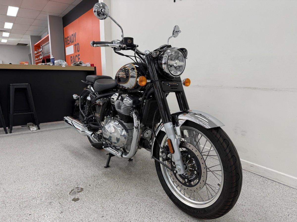 2025 ROYAL ENFIELD CLASSIC 650 ROAD