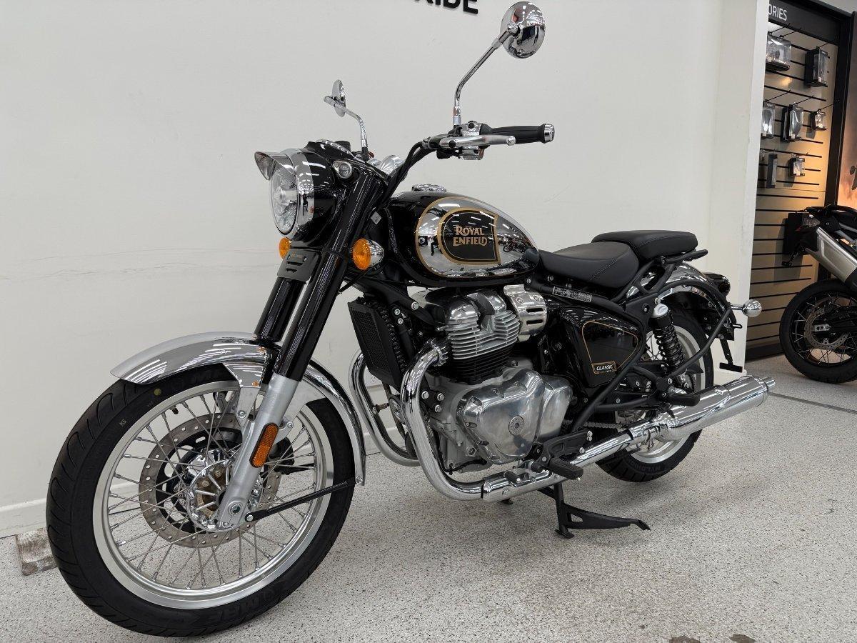 2025 ROYAL ENFIELD CLASSIC 650 ROAD