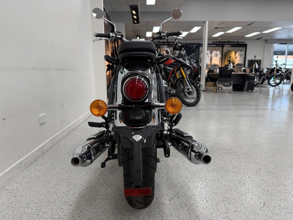 2025 ROYAL ENFIELD CLASSIC 650 ROAD