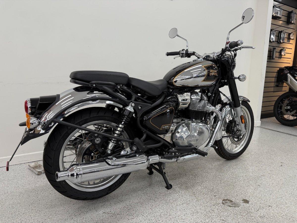 2025 ROYAL ENFIELD CLASSIC 650 ROAD