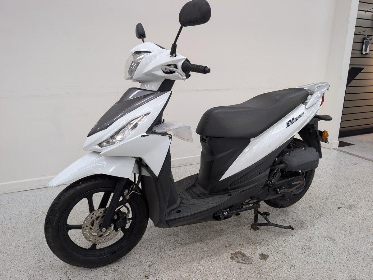 2017 SUZUKI ADDRESS (UK110) SCOOTER