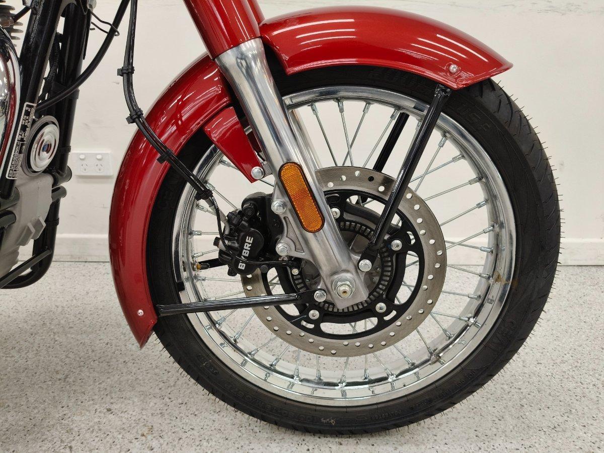 2026 ROYAL ENFIELD CLASSIC 350 HERITAGE ROAD