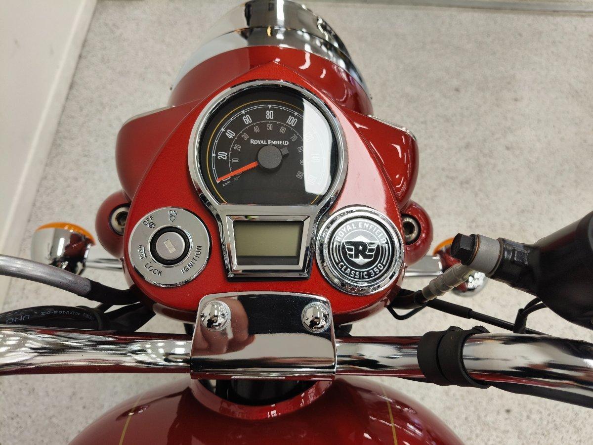2026 ROYAL ENFIELD CLASSIC 350 HERITAGE ROAD