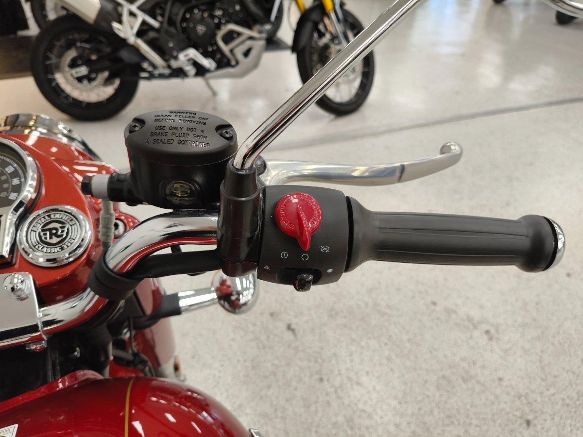2026 ROYAL ENFIELD CLASSIC 350 HERITAGE ROAD