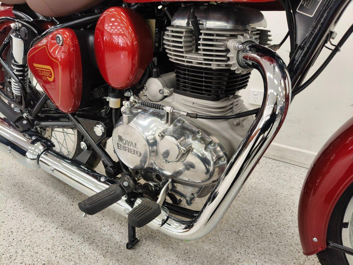 2026 ROYAL ENFIELD CLASSIC 350 HERITAGE ROAD
