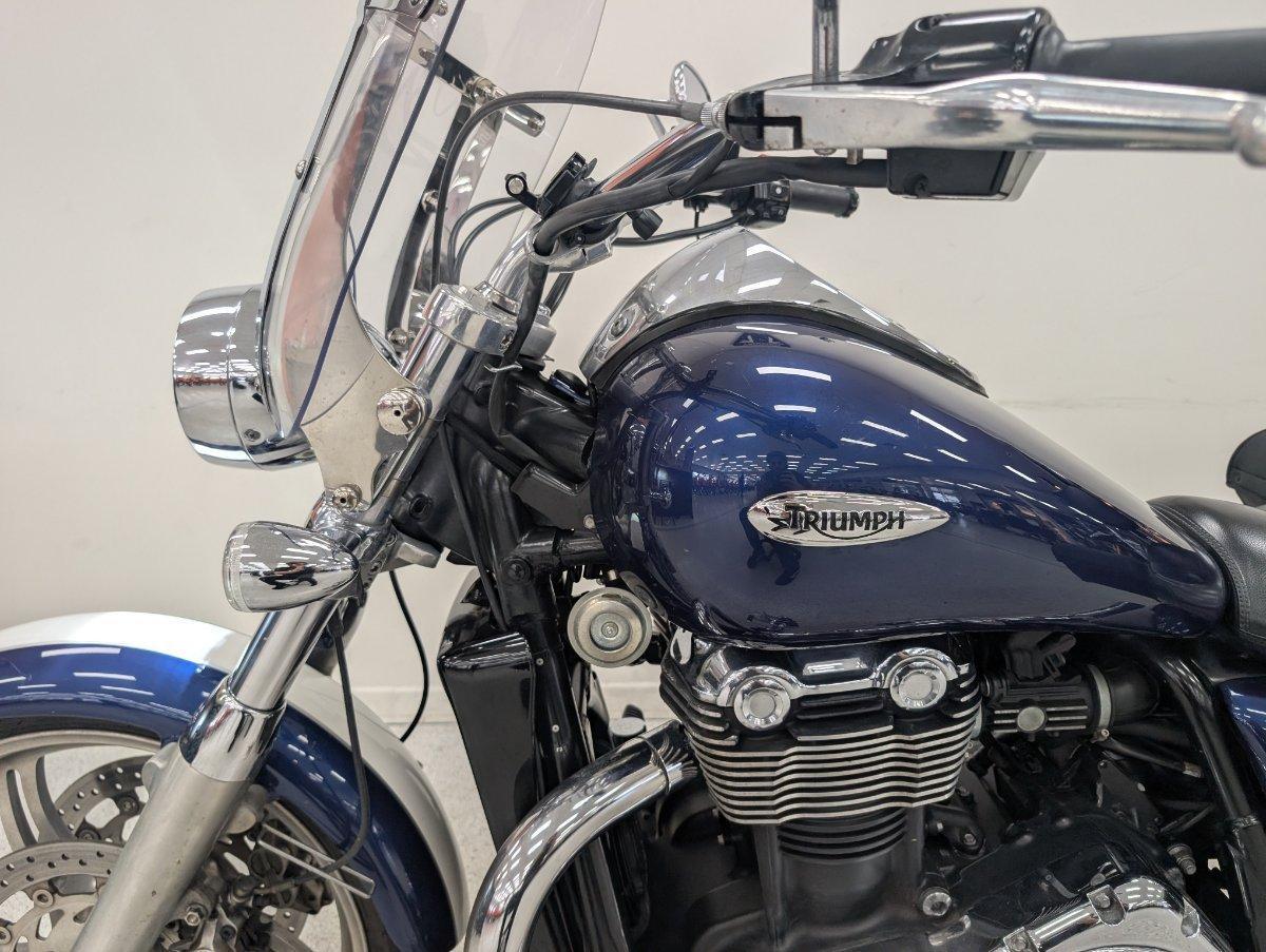 2011 TRIUMPH THUNDERBIRD CRUISER