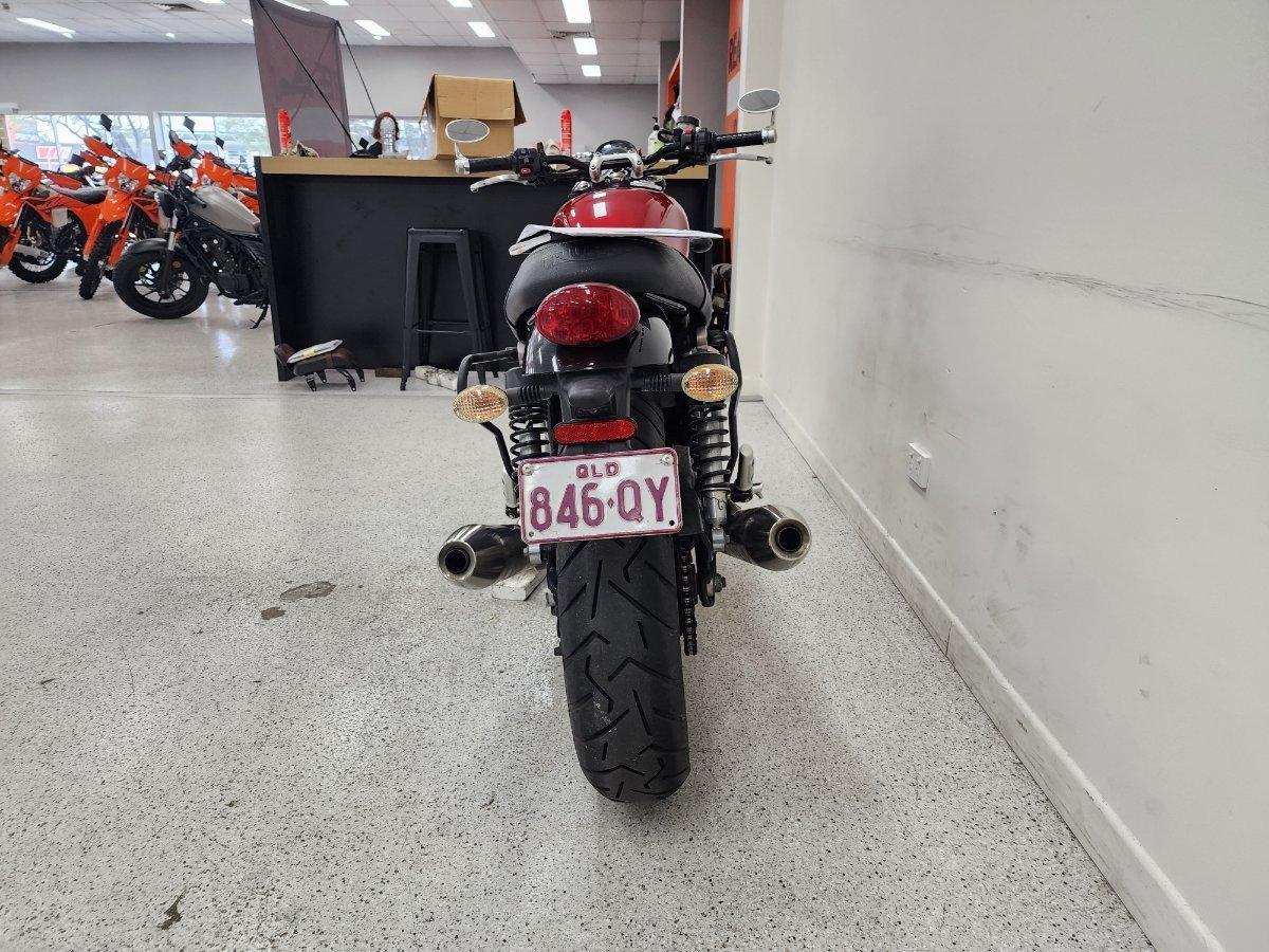 2017 TRIUMPH STREET TWIN ROAD