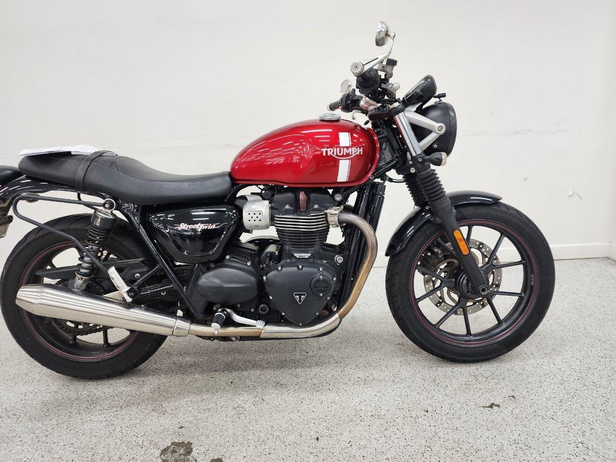 2017 TRIUMPH STREET TWIN ROAD